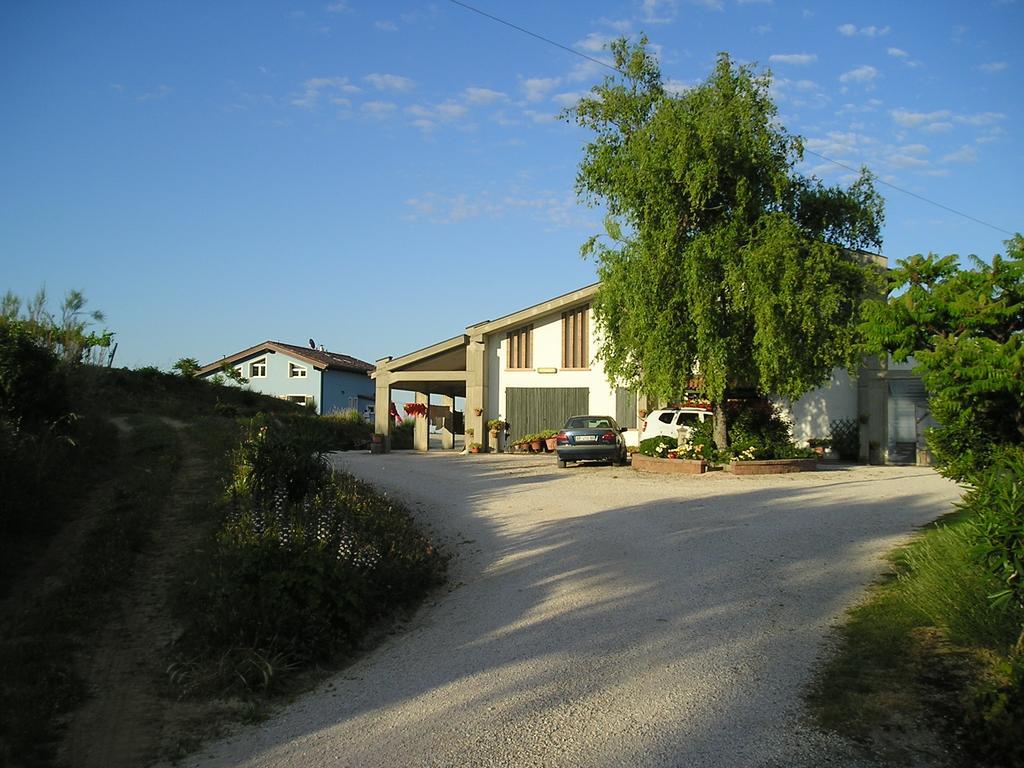 Agriturismo Le Essenze - Terrazza Sulla Romagna チェゼーナ エクステリア 写真